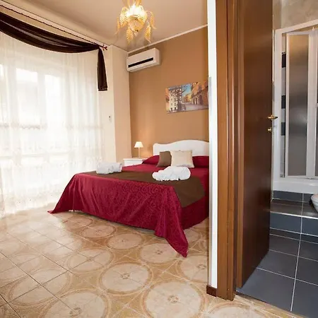 Baronetto Oda ve Kahvaltı 4*
