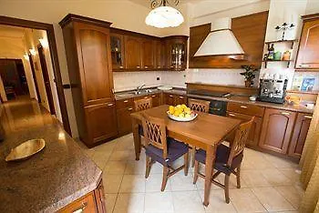 Oda ve Kahvaltı Baronetto 4*