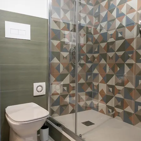 לינה וארוחת בוקר Baronetto 4*